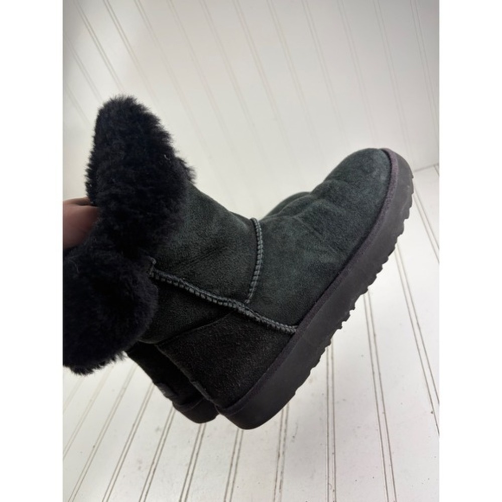 UGG Classic Short II Black Suede Sheepskin Boots Women's Size 6.5 - Picture 4 of 12